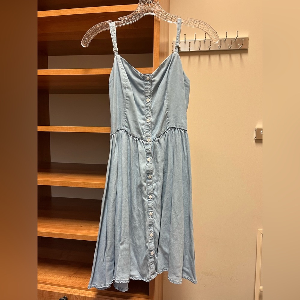 Blue French Connection dress, size US 2, adjustable straps, pockets, 100% Tencel